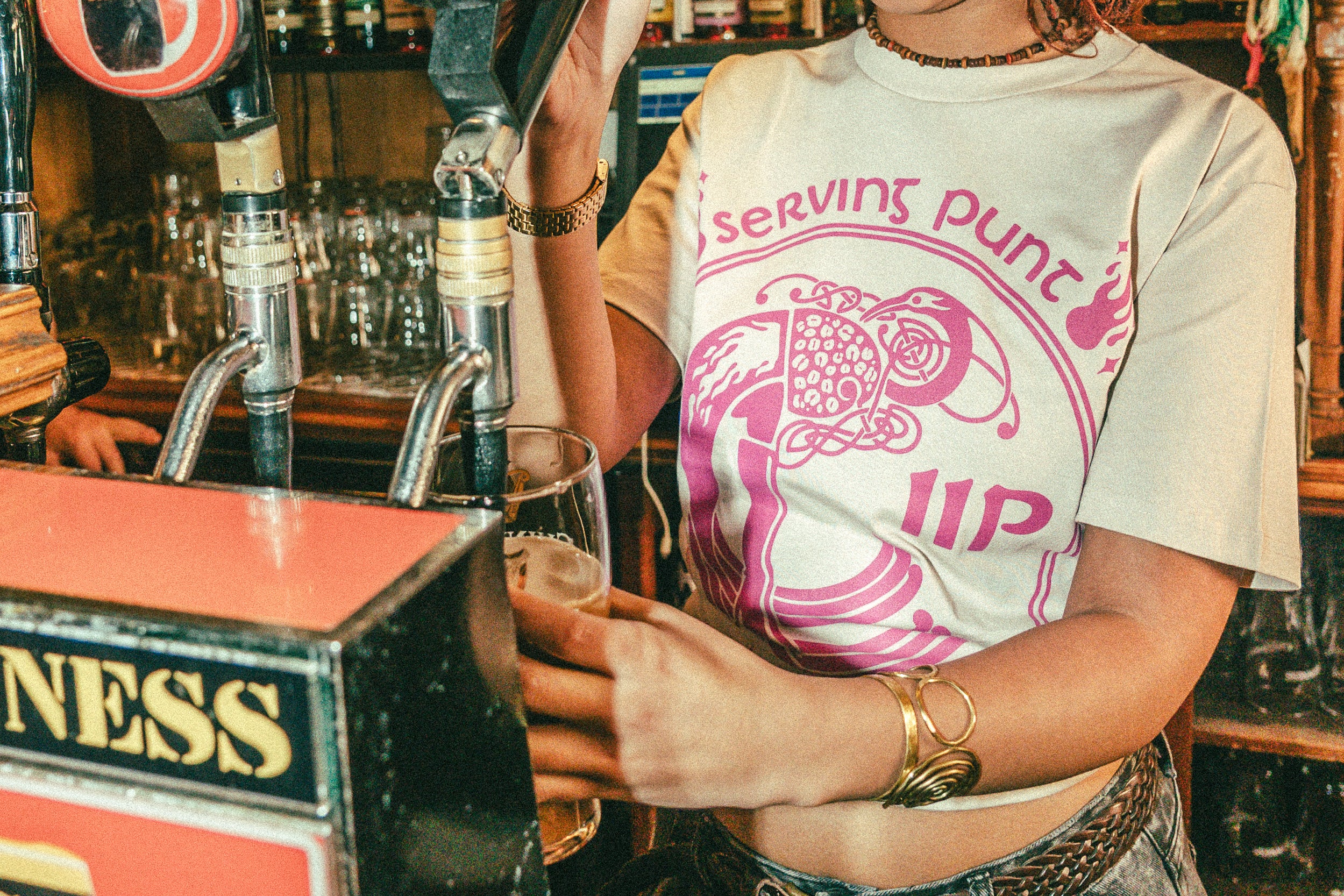 SERVING PUNT T-SHIRT