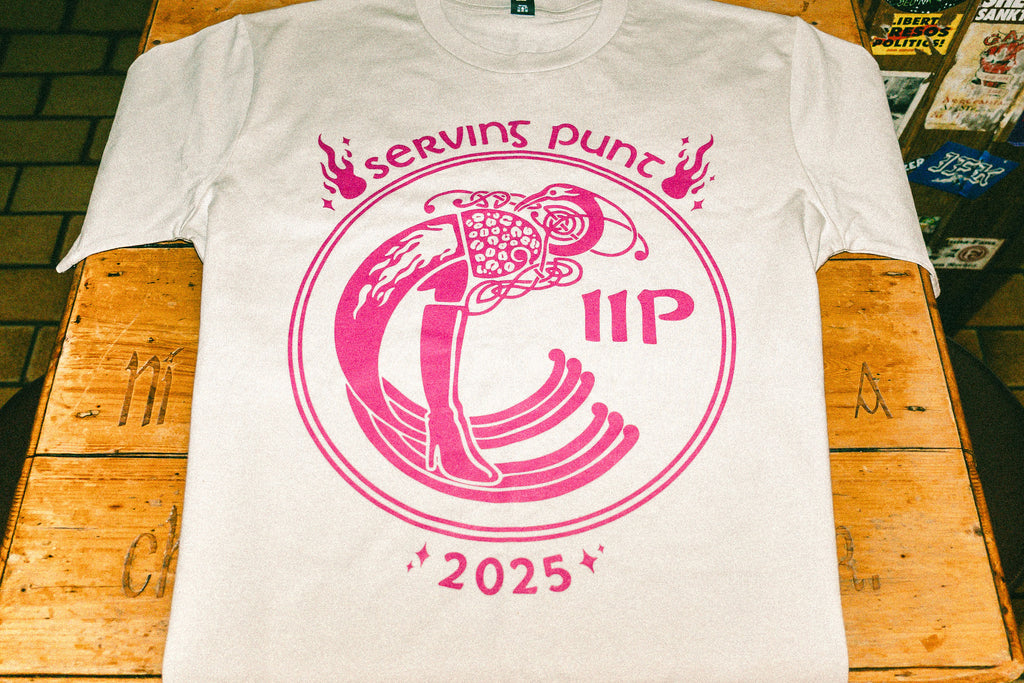 SERVING PUNT T-SHIRT